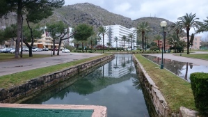 Canals and gardens near the Siesta Apartments